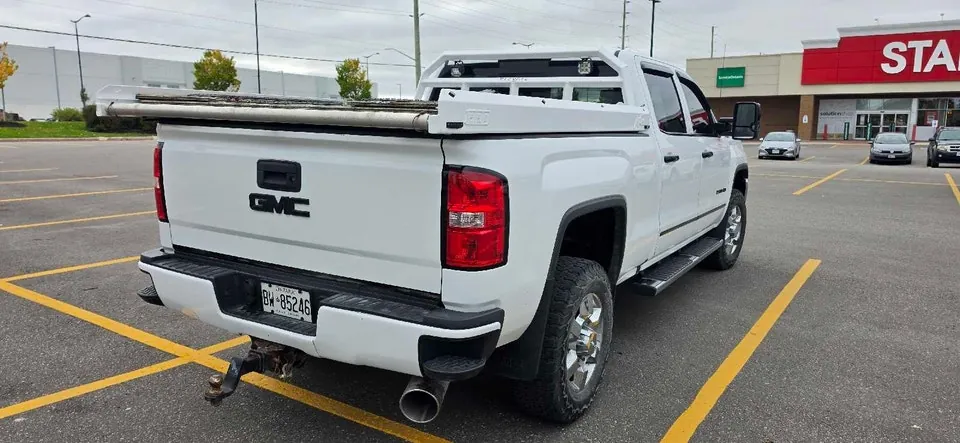 GMC Sierra 2500Hd 2018 photo 2