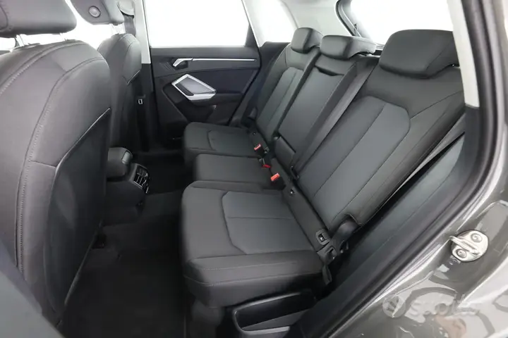 Audi Q3 2021 photo 3