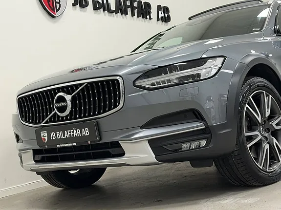 Volvo V90 Cross Country 2018 photo 2