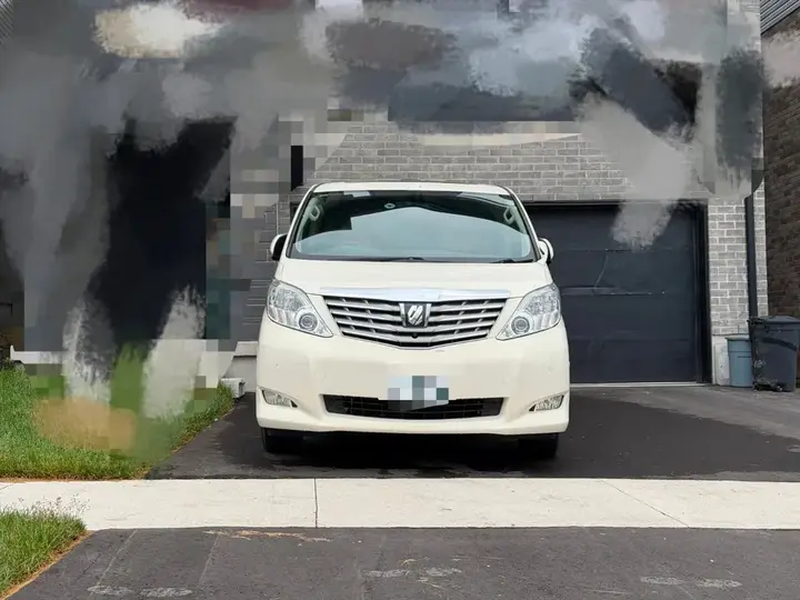 Toyota Alphard 2010 photo 3