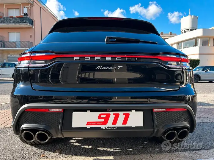 Porsche Macan 2023 photo 2