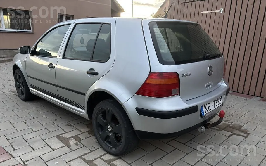 Volkswagen Golf 2001 photo 2