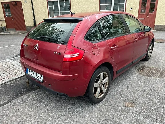Citroen C4 2009 photo 4