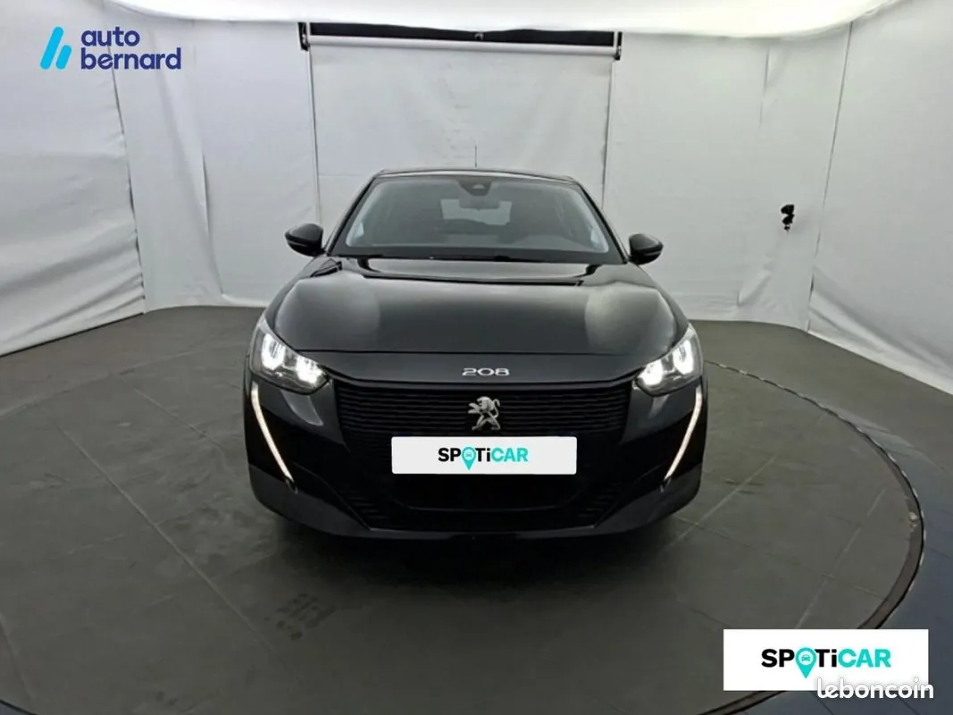 Peugeot 208 2023 photo 2