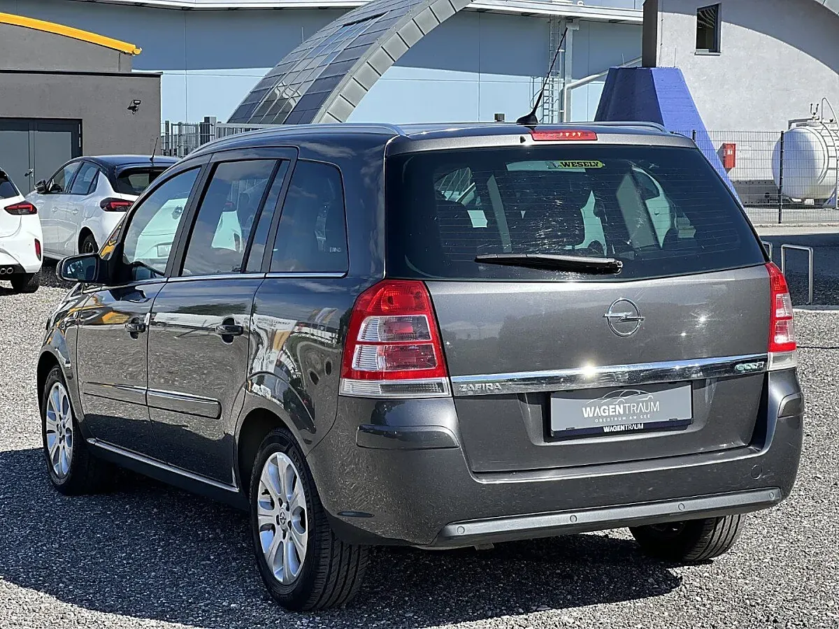 Opel Zafira 2009 photo 2
