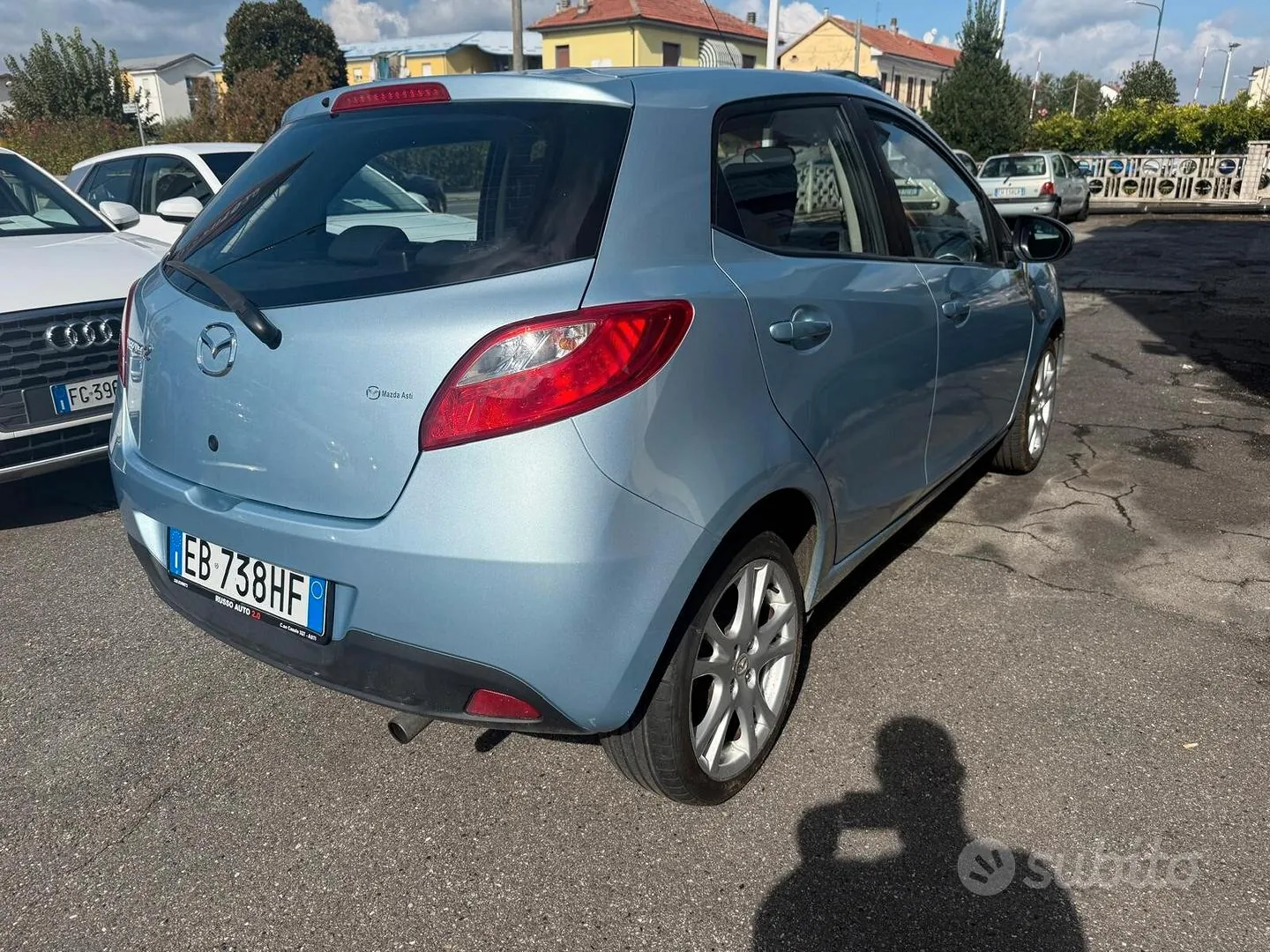 Mazda Mazda2 2010 photo 3