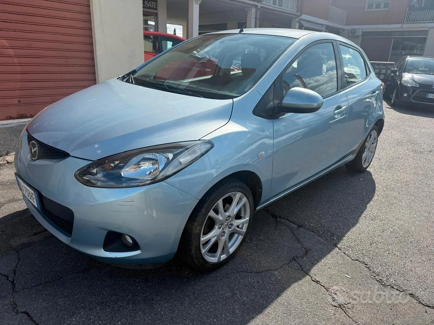 Mazda Mazda2 2010 photo 2