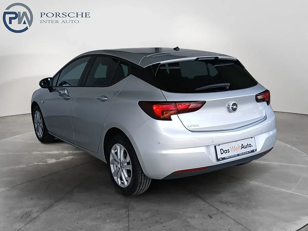 Opel Astra 2020 photo 3