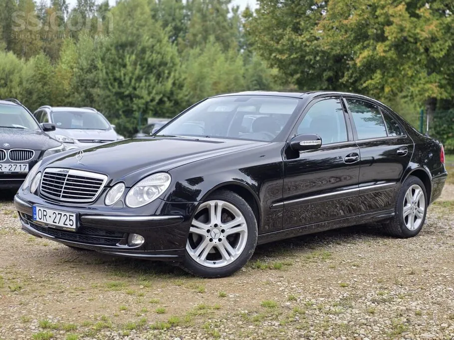 Mercedes-Benz E320 2005 photo 2