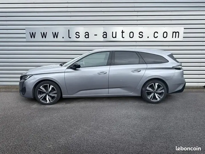 Peugeot 308 2022 photo 2