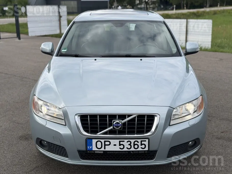 Volvo V70 2007 photo 2