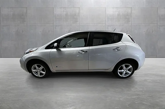 Nissan Leaf 2015 photo 2