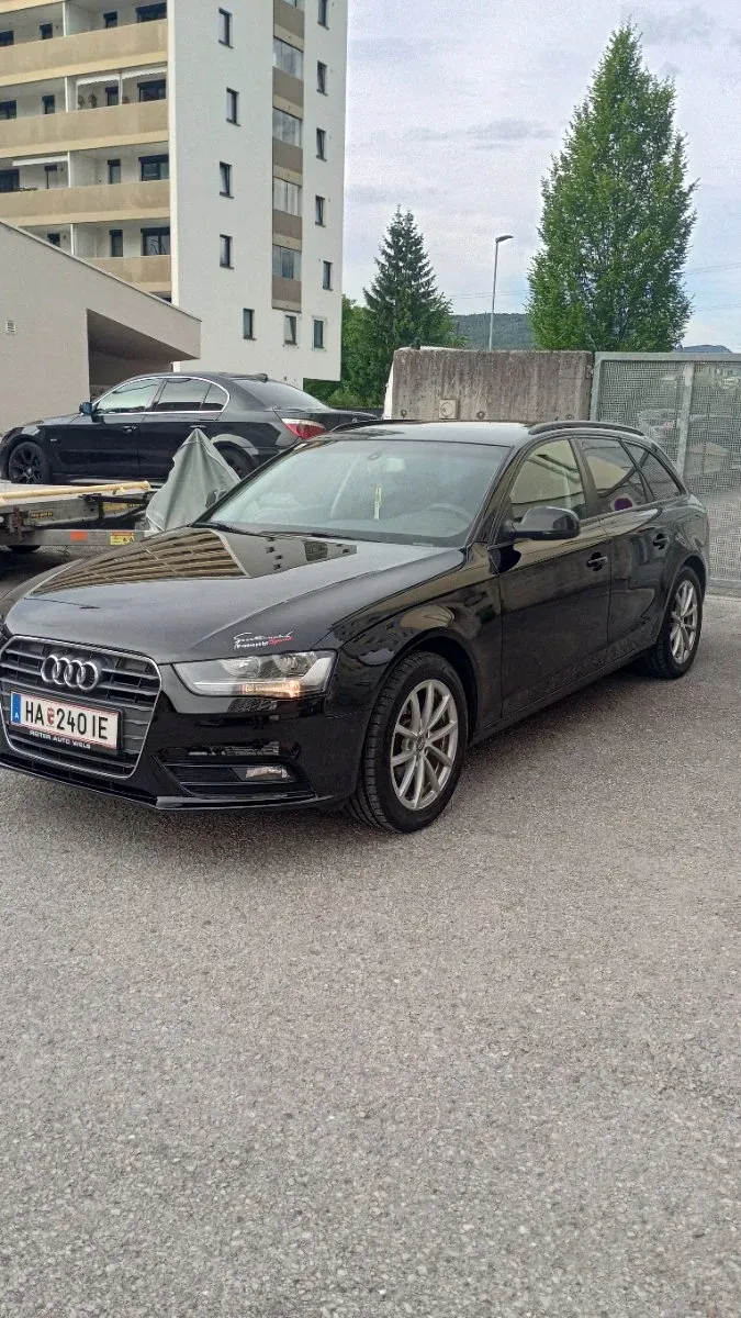 Audi A4 2012 photo 3