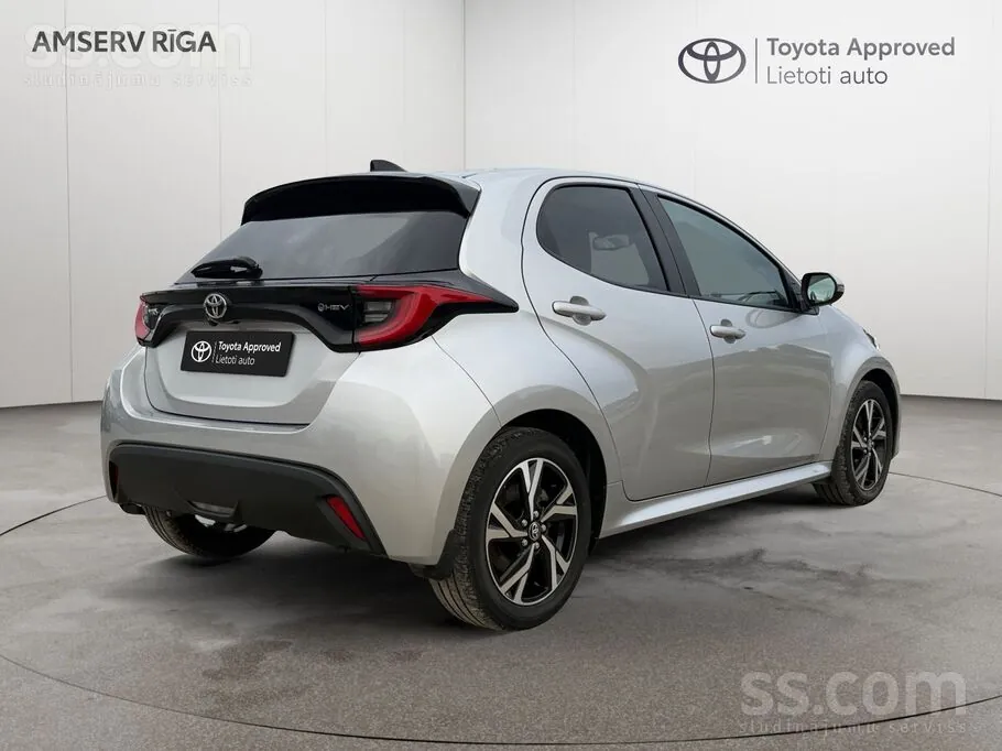 Toyota Yaris 2025 photo 2