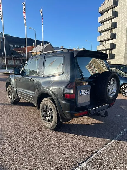 Mitsubishi Pajero 2001 photo 2