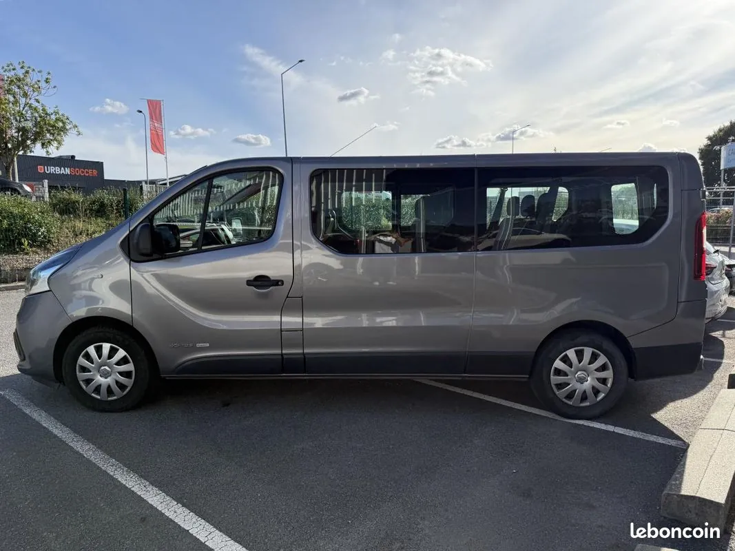 Renault Trafic 2016 photo 4
