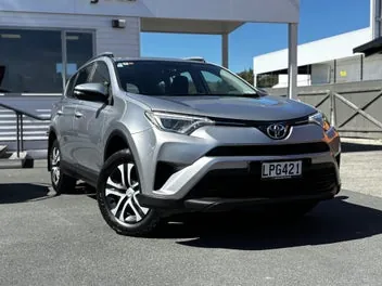 Toyota Rav4 2018 photo 2