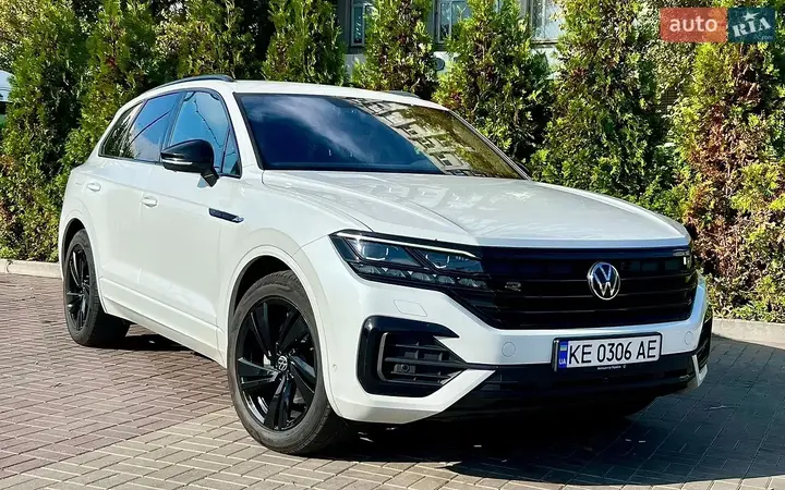 Volkswagen Touareg 2023 photo 3