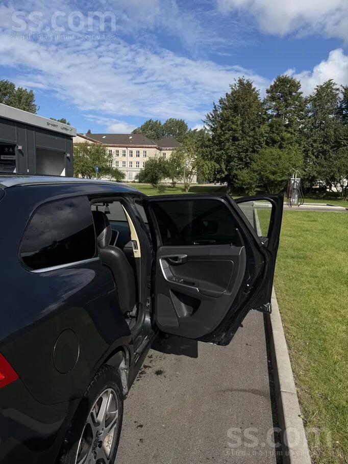 Volvo Xc60 2011 photo 3