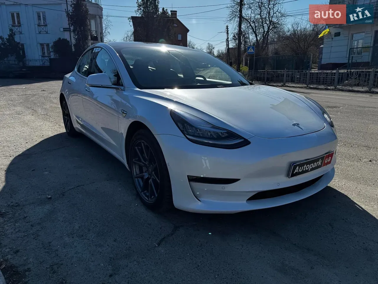 Tesla Model 3 2020 photo 3