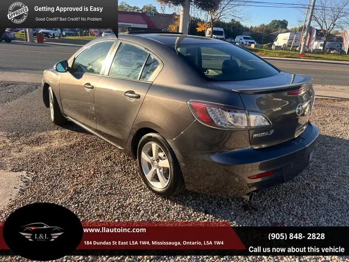 Mazda Mazda3 2010 photo 3