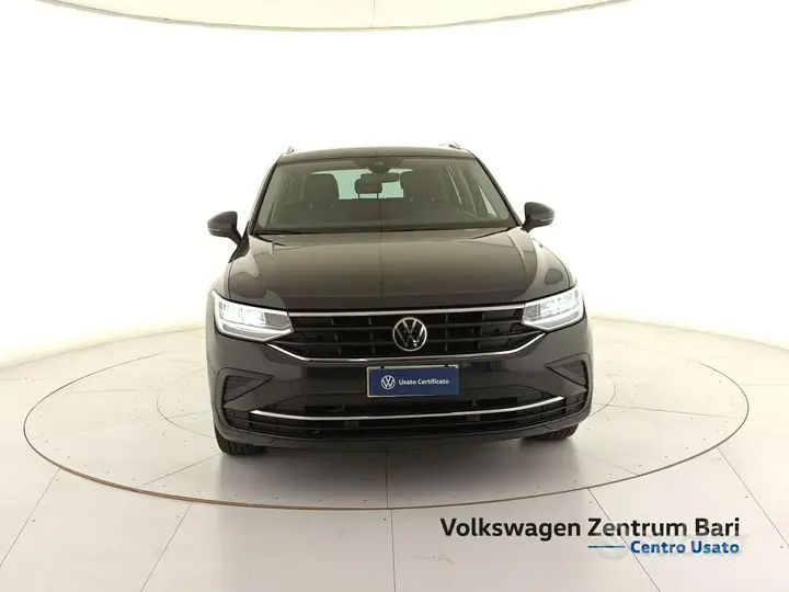 Volkswagen Tiguan 2022 photo 3