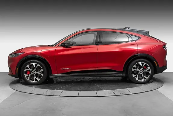 Ford Mustang Mach-E 2022 photo 2