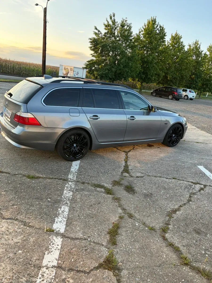 BMW 5 Series 2007 photo 2