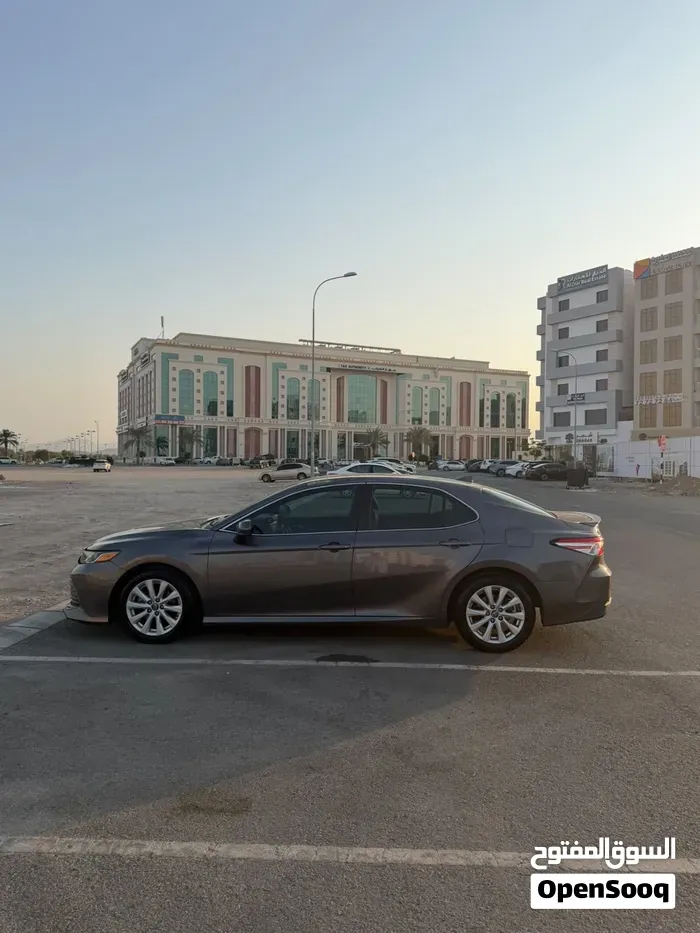 Toyota Camry 2019 photo 2