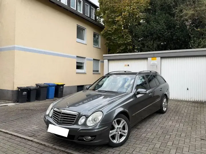 Mercedes-Benz E