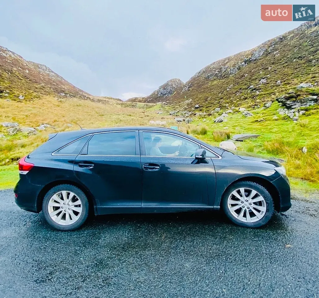 Toyota Venza 2014 photo 2