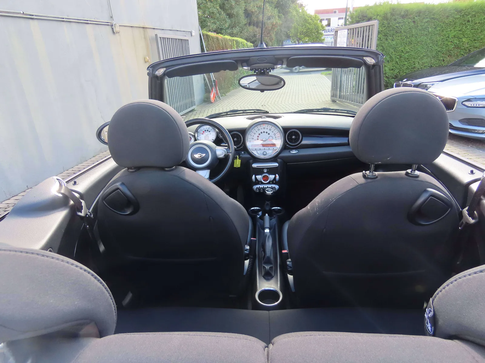 Mini One Cabrio 2010 photo 5