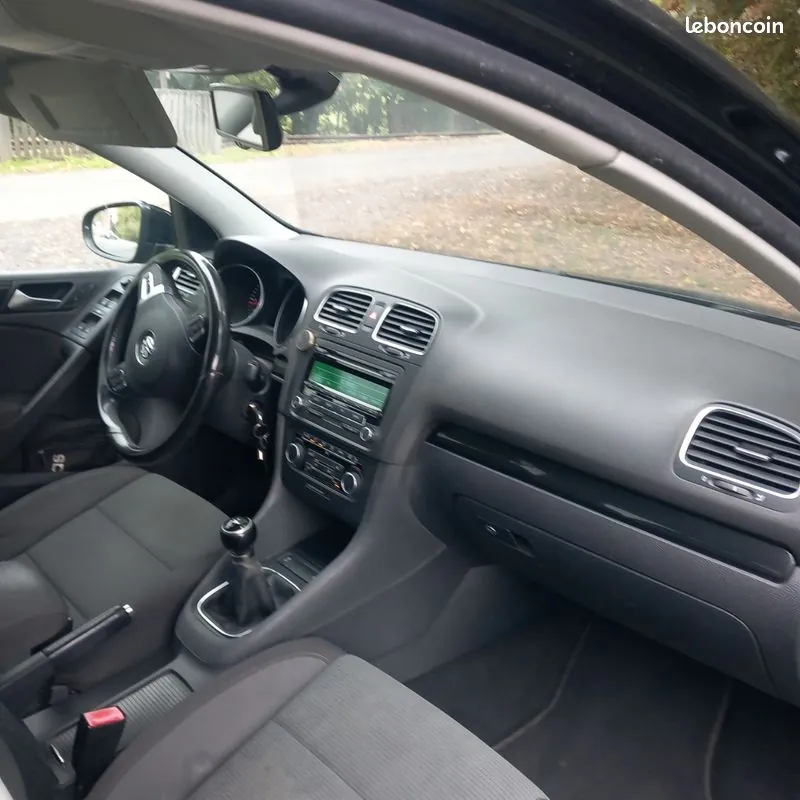Volkswagen Golf 2012 photo 3