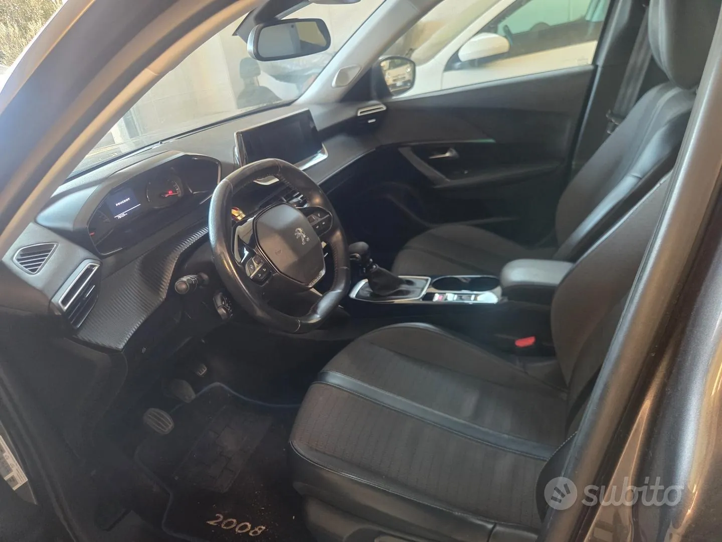 Peugeot 2008 2021 photo 4
