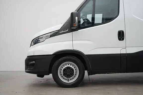Iveco Daily 2024 photo 2