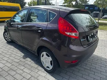 Ford Fiesta 2010 photo 2