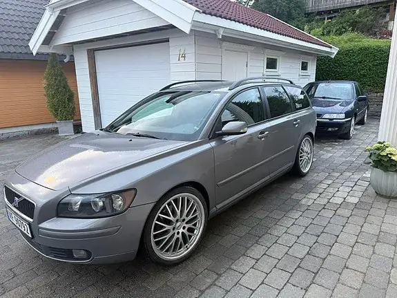 Volvo V50