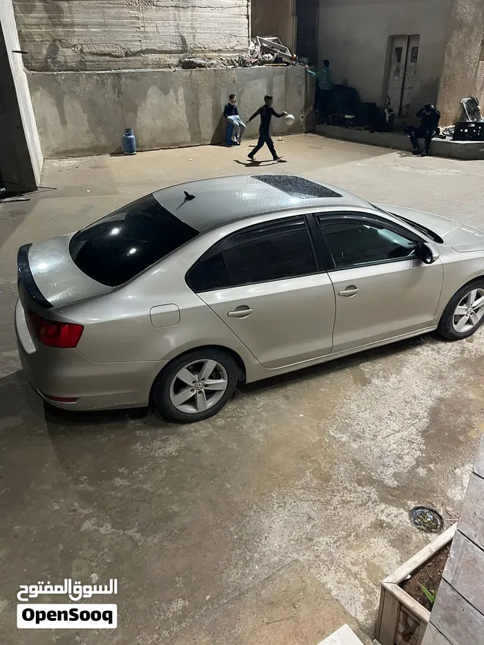 Volkswagen Jetta 2012 photo 3