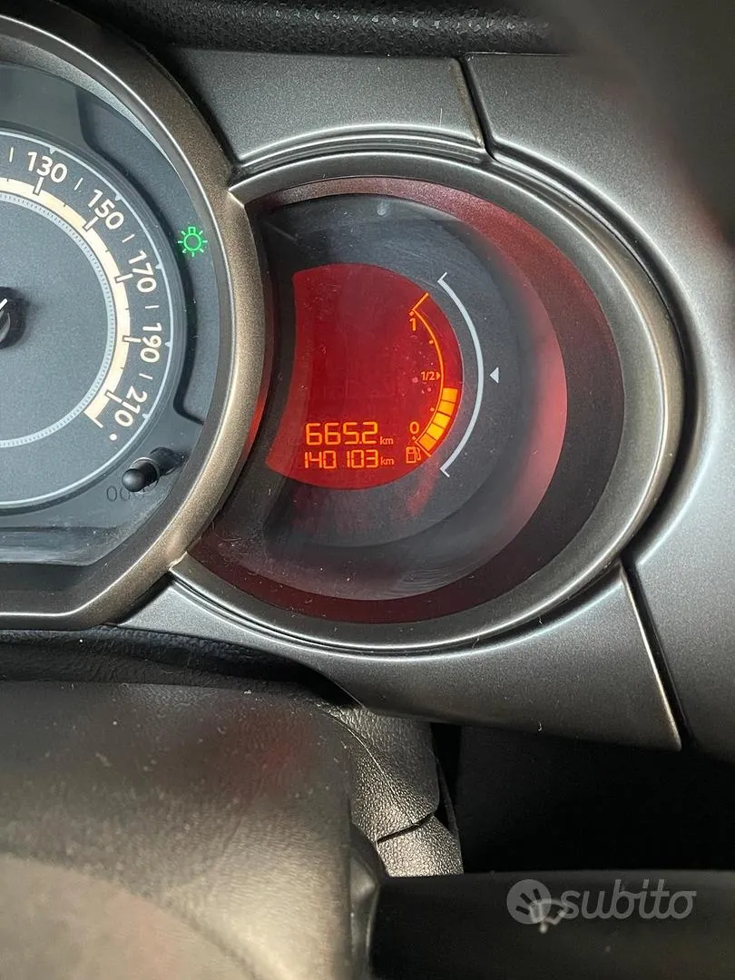Citroen C3 2013 photo 3