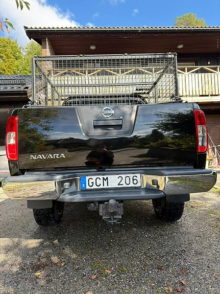 Nissan Navara 2011 photo 2