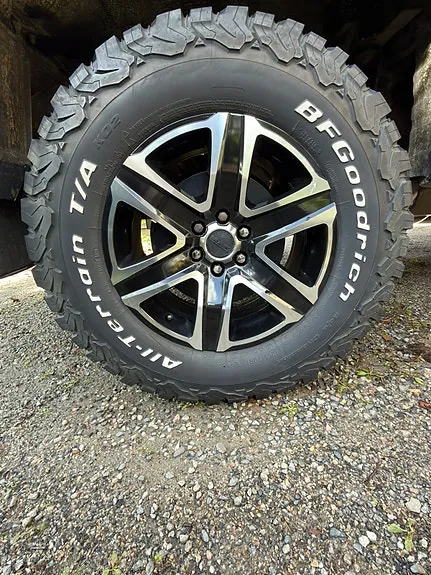 Nissan Navara 2011 photo 4