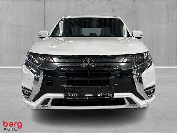 Mitsubishi Outlander 2020 photo 2