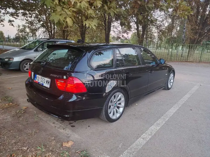 BMW 320D 2010 photo 4