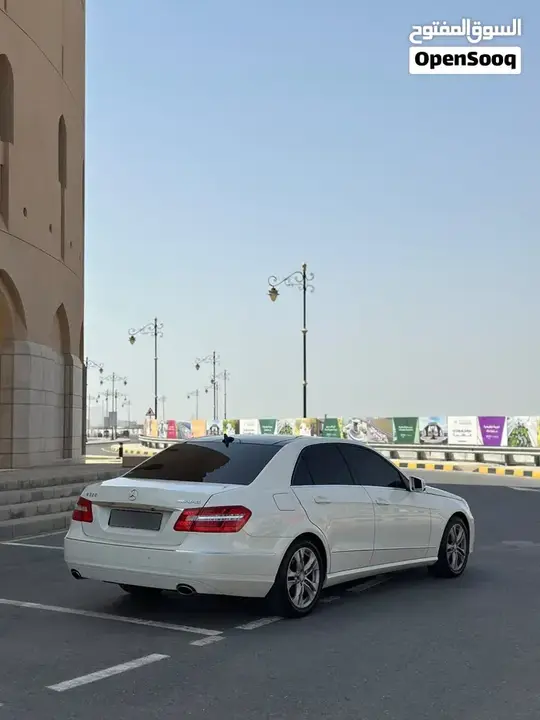 Mercedes-Benz E-Class 2011 photo 4