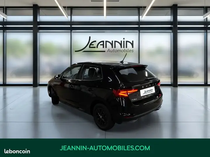 Skoda Fabia 2023 photo 3
