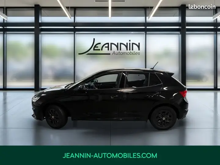Skoda Fabia 2023 photo 2