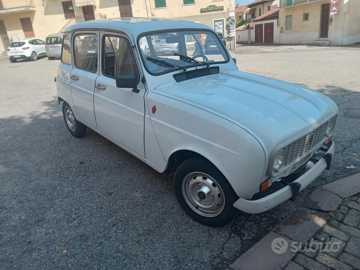 Renault R4 1992 photo 2