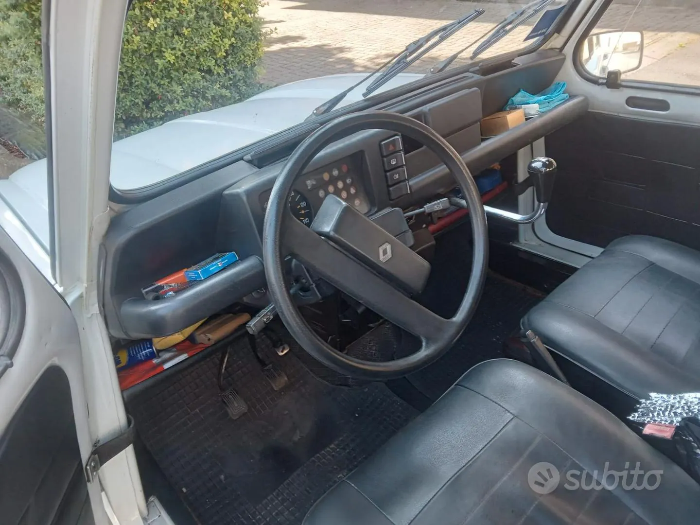 Renault R4 1992 photo 4