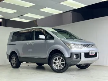Mitsubishi Delica 2012 photo 5
