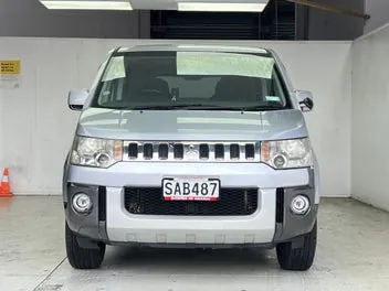 Mitsubishi Delica 2012 photo 3